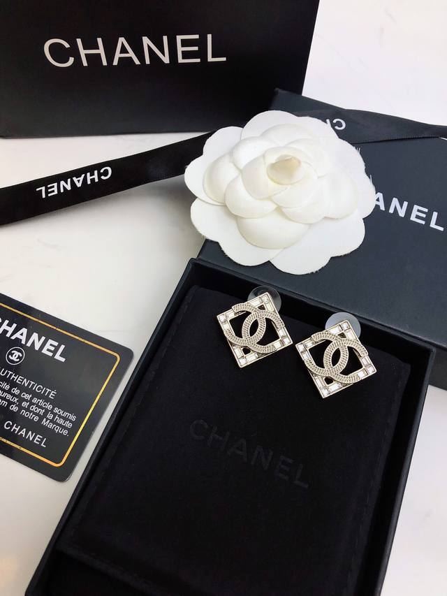 Chanel Chanel Small Square Diamond Large C Earring, Earring, Earring Hot-Selling