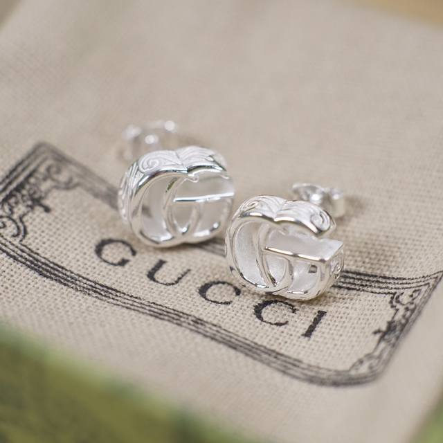 Gucci Interlocking Double G Bright Silver Open Ear Studs Unique Double G Design