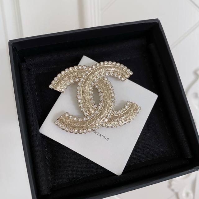 High-Quality, Details As Shown In The Photo. 0800110 Fragrant, Embossed Retro Do