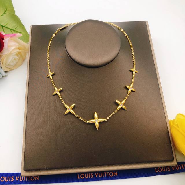 Code Lxl0112 Lv*Latest Classic Pattern Polished Color Diamond Necklace, Consiste