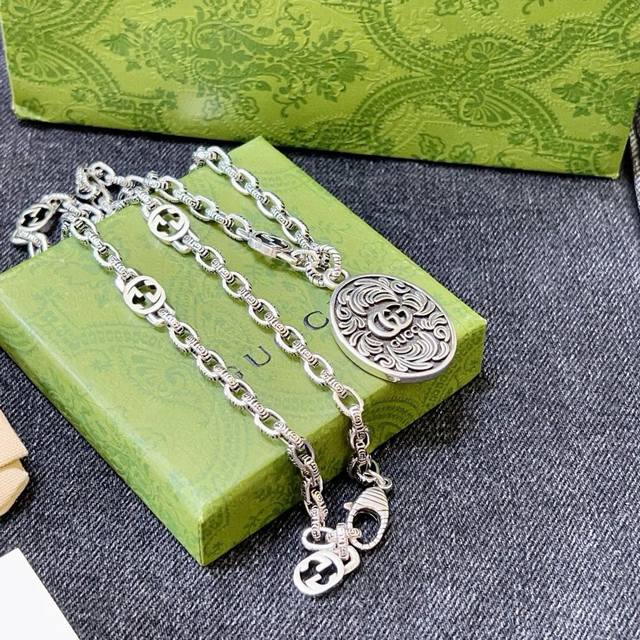 Gucci Necklace Latest Model Chain For Men, Perfect With High-End Clothing, Eleva