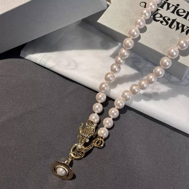 Queen Mother Pearl Necklace Elegant And Graceful, Meticulously Crafted Design, F