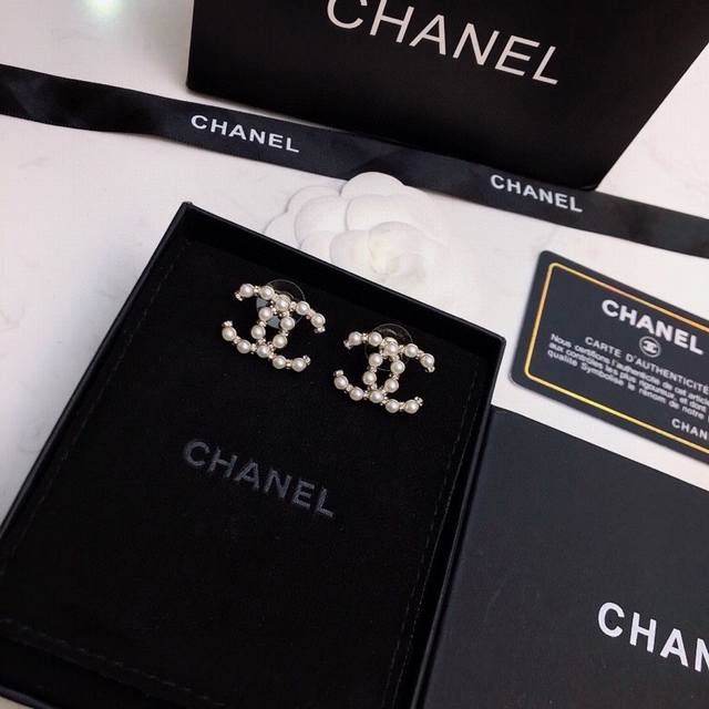 Chanel New Arrival, Synchronized With Official Store, Pearl Ear Studs, Authentic