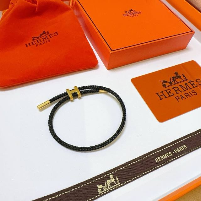 Herm S Bracelet. The Craftsmanship Of This Bracelet Is Truly A Test Of The Artis