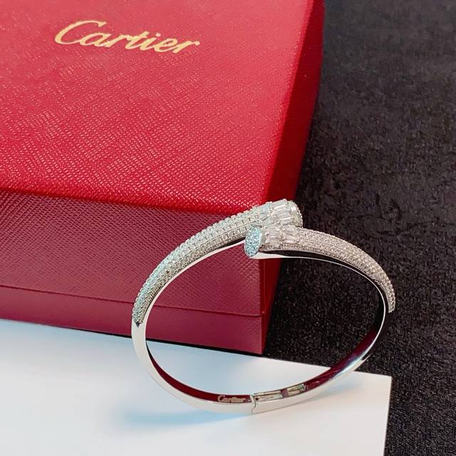 Cartier Official Website Latest Release: Trending Full-Diamond Studded Bracelet