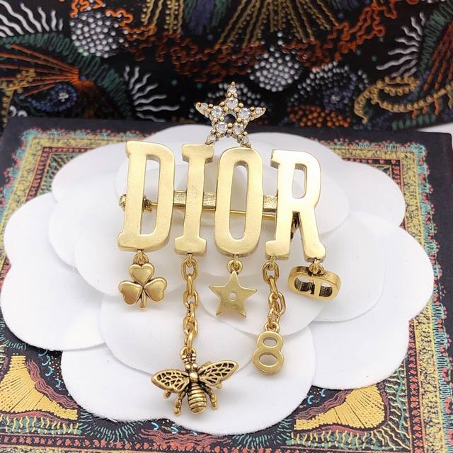 Id Dxz0006 Dior Autumn/Winter New Arrival Star Letter Pendant Brooch, Three-Leaf