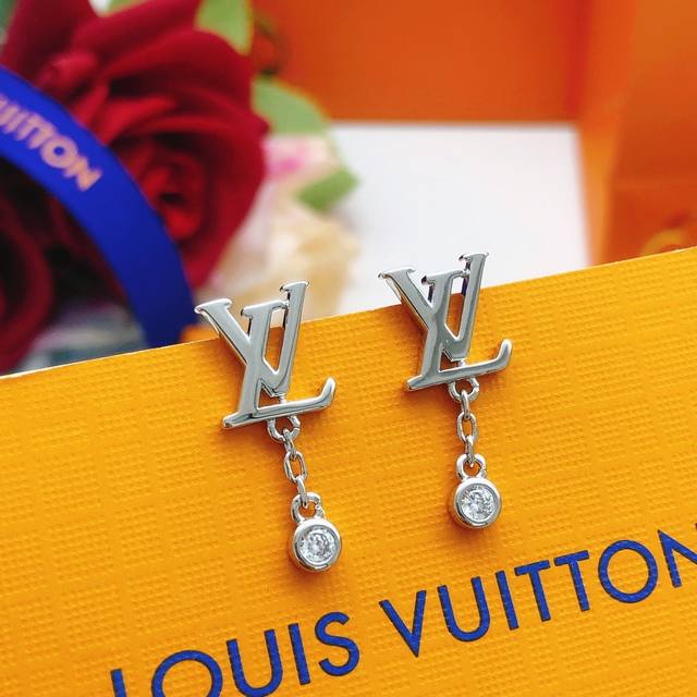 Id Led0157 Lv*Latest Silver Stud Earrings With Dangling Diamonds, Consistent Zp