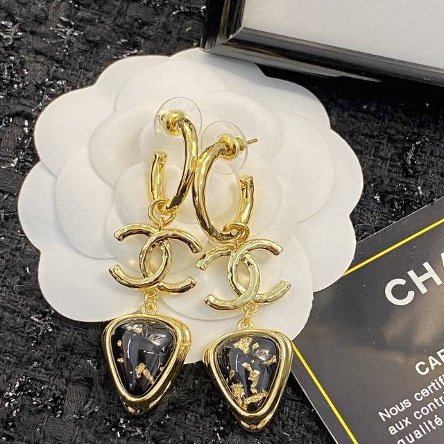 Code E2100 Chanel Ear Studs, Hot-Selling New Arrival. Consistent Zp Chan 23 Blac
