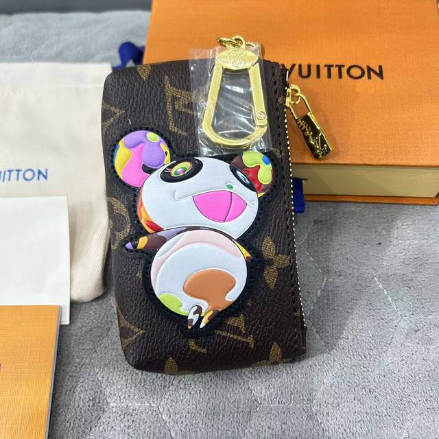 Popular Murakami Collaboration Panda Pendant, A Versatile Fashion Accessory That