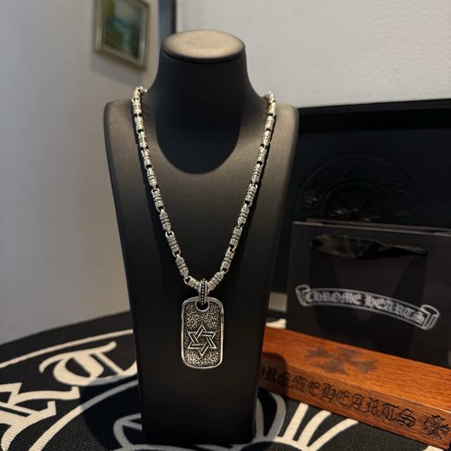 New Arrival, Counter Quality Chrome Hearts Cross Heart Classic Retro Cross Neckl