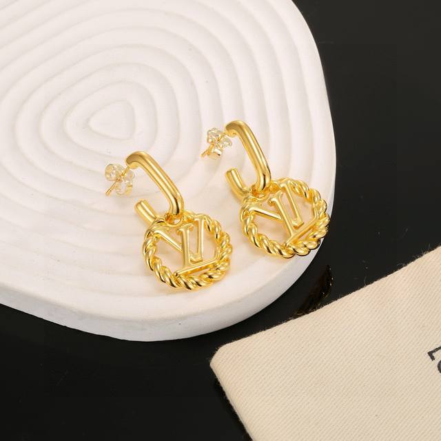 Precision Crafted Version Louis Vuitton Earring, Crafted With Exceptional Artist