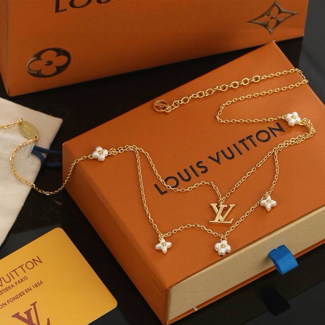 Premium Edition Louis Vuitton Letter Necklace, Crafted With Exceptional Craftsma