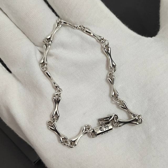 Today's Recommendation Chrome Heart Fishbone Bracelet