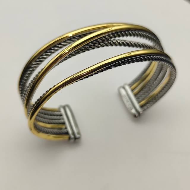 David Yurman 22Mm 7-Strand Crossed Bracelet. Recommended Wrist Circumference: 16