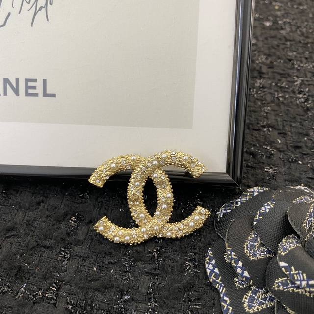 Code A3151 New Arrival Of Popular Brooches Synchronized With The Official Store,