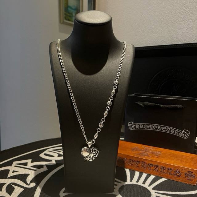New Arrival, Counter-Quality Chrome Hearts. Classic Retro Multi-Element Necklace