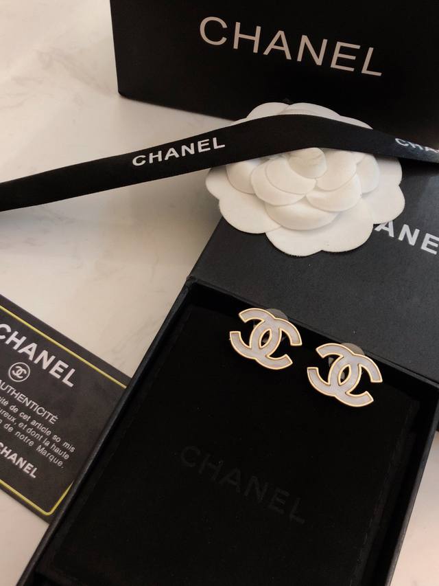 Chanel Chanel Small Chanel Ear Studs - Hot-Selling New Arrival, Authentic Mold D