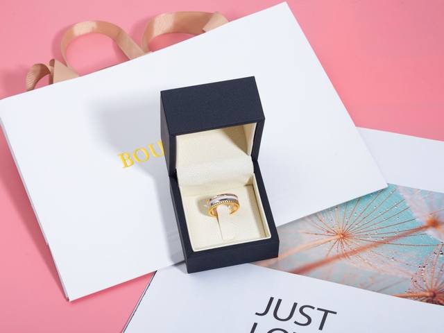 Quatre White Series Ring, Dazzling And Eye-Catching, Sizes 56789. Showcases The