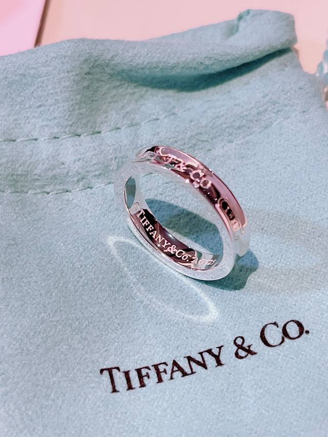 Couple's Edition 1837, V-Gold Ring, Size 5678. The Classic Zp Series Offers Many