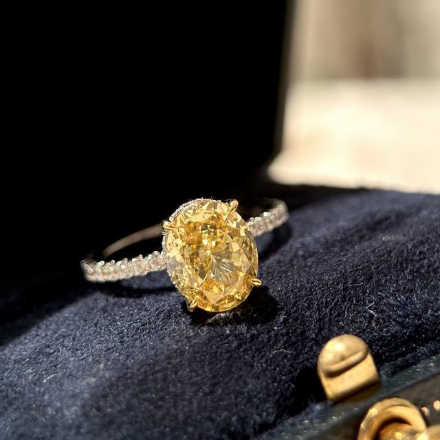 A2459 Simulated Diamonds, Graff Classic Design, Medium Duck Egg Yellow, Pigeon E
