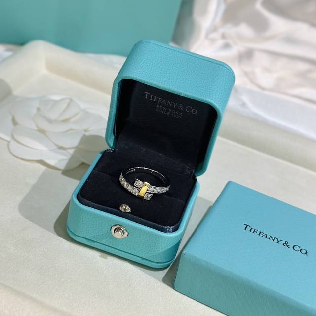 C275 T-Brand New Design, Pave-Set Diamonds, Two-Tone Ring, Simple And Elegant, V