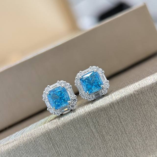 A4826 Rich Lady Series Aquamarine Square Diamond Trapezoid Ear Studs. The Refres