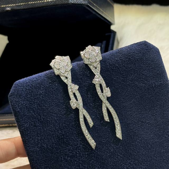 C388 Piaget Rose Flower Fringe Earrings High-End Luxury With Inherent Elegance I