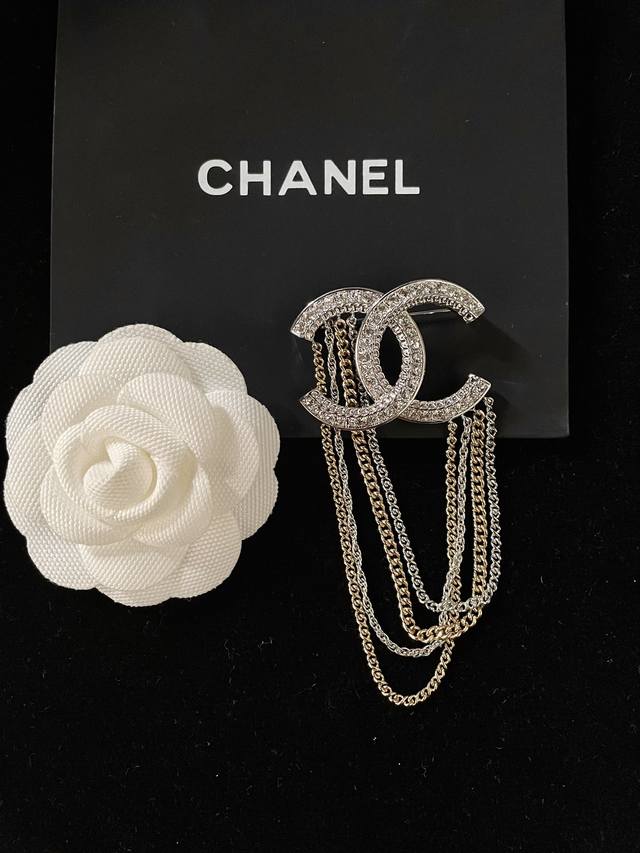 Code Xxz0158 Popular Fringe Brooch Chanel Brooch Chanel Double C Letter Fringe C
