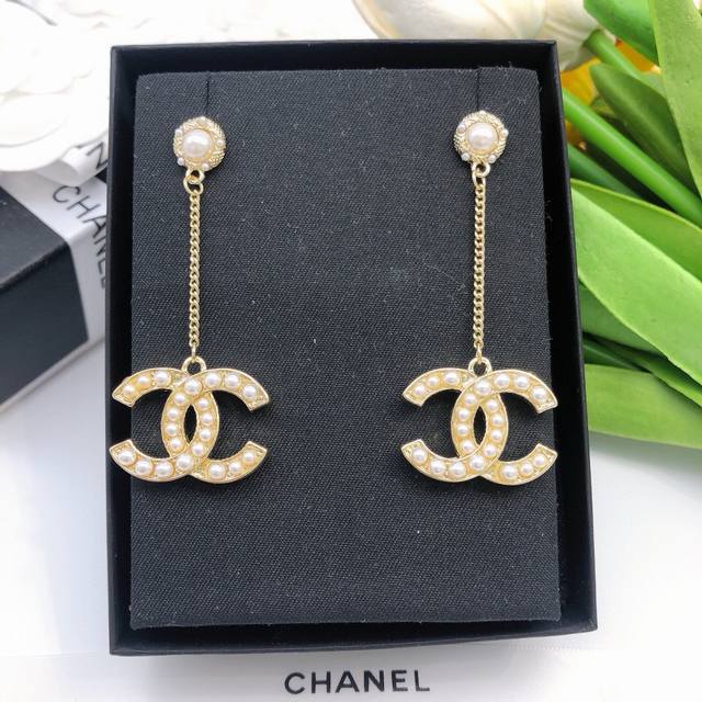 Id Xed0512 New Arrival Runway Style, Ultra-Popular Double C Pearl Earring With S