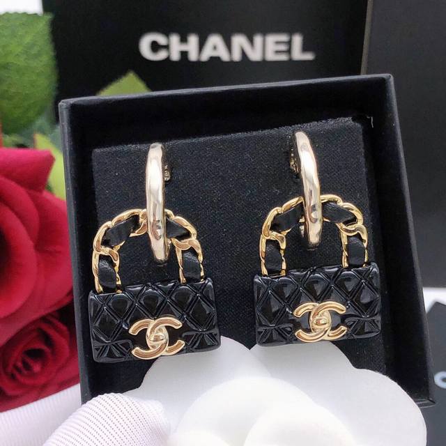 Id Xed0969 Ch*Nel Double C Handbag Ear Studs In Red, High-End Quality, Same Mate