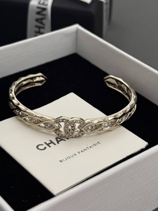 High-Quality, Details As Shown In The Photo. 0850110 Fragrant Gold Crystal Doubl