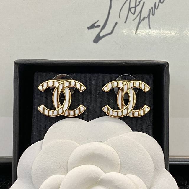 Code E2074 0237820 Chanel Earring Best-Selling Styles Now Available In New Desig