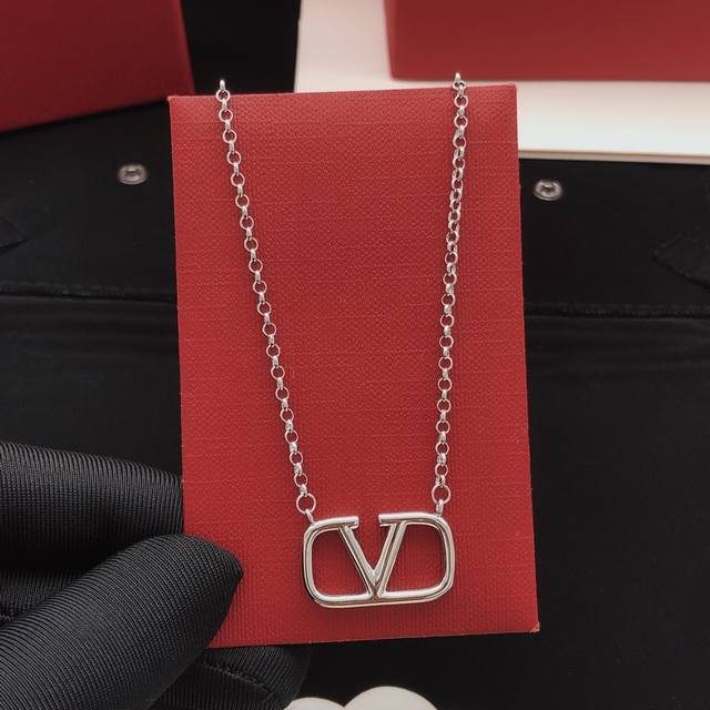 Number Valenti*O Latest Silver Polished Necklace, Consistent Zp Brass Material