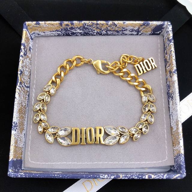 Id Dsl0087 Hot Dior Dior Dior Teardrop Series Leaf Bracelet With Diamonds This Y