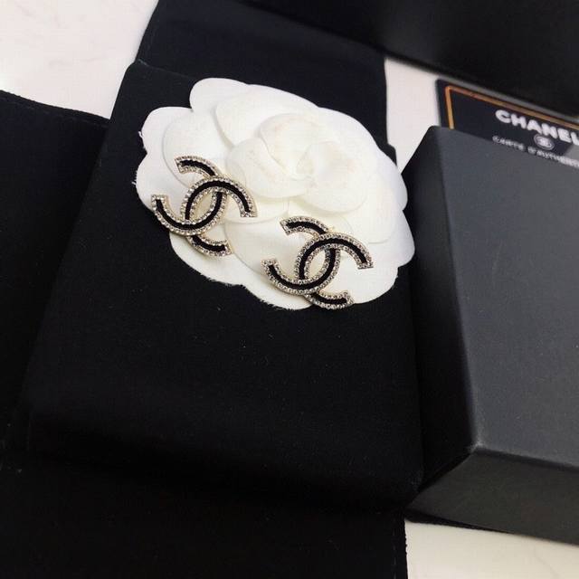 Z-Batch Sample, Chanel Double C Stud Earrings. Elegant And Sophisticated Design,