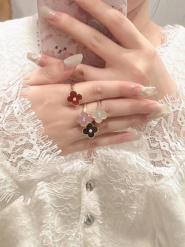V Gold-Plated Mimi Gold High-End Jewelry Vca Van Cleef & Arpels Custom Classic F