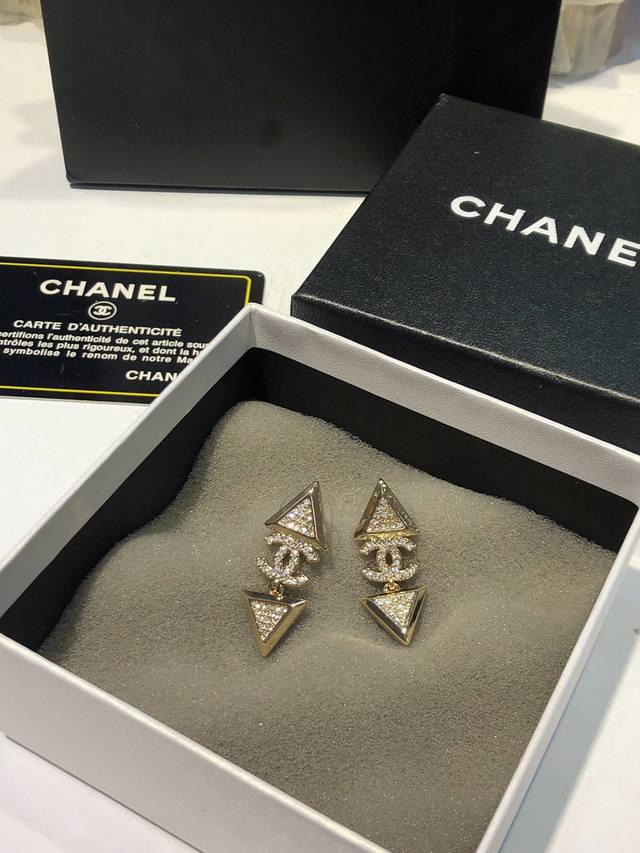 Chanel Earring Bestseller Newly Released, Identical To Z-Batch, Brass Material,