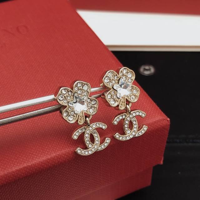 Id Xed0330 Ch*Nel's Latest Four-Leaf Clover Earrings, Made Of Zp Brass Material,