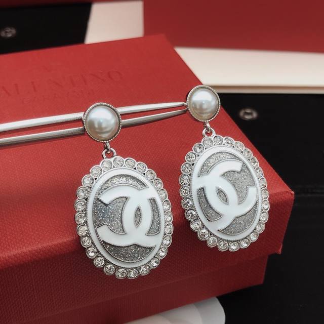 Id Xed0544 Ch*Nel's Latest White Oval Earrings, Made Of Zp Brass Material,