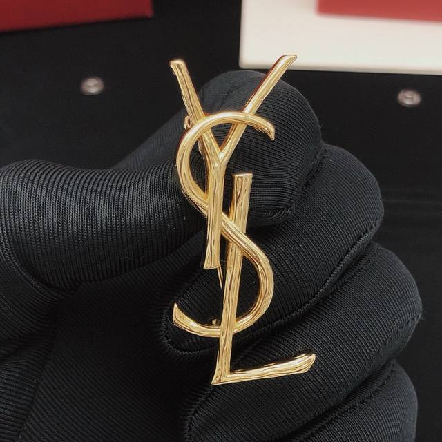 Code Yxz0026 Ysl Latest Branch Brooch, Zp Brass Material
