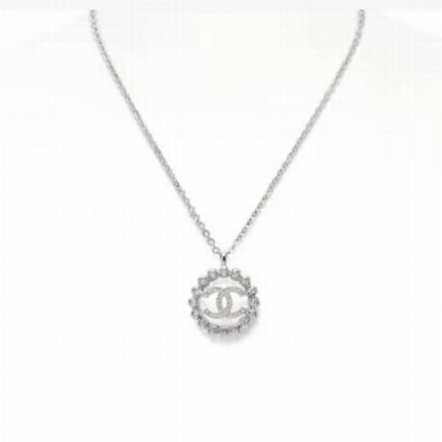 Chanel 25P Openwork Full-Diamond Round Necklace Ultra-Luxurious Texture, A Must-
