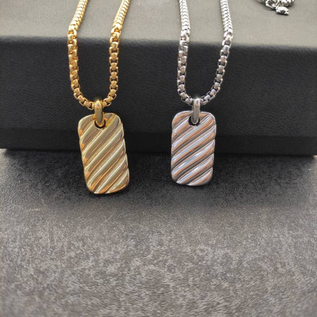 David Yurman Square Plaque Wavy Necklace.Chain Width: 3 Mm, Length: 50+5 Cm Item