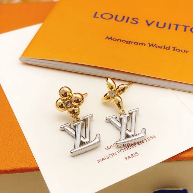 Id Led0248 Lv Latest Gold And Silver Earring, Consistent Zp Brass Material