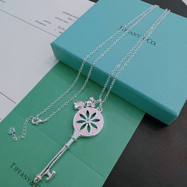 Tiffany Tiffny&Co. Counter-Exclusive Silver Edition Celebrity-Style Vintage-Insp