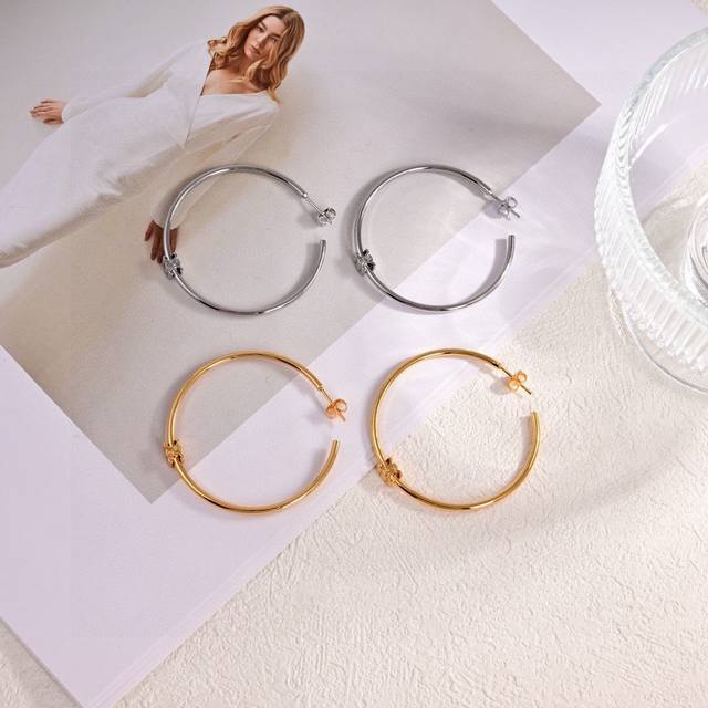 Celine New Earrings, Simple And Fashionable, Same As The Store, Hot-Selling Desi