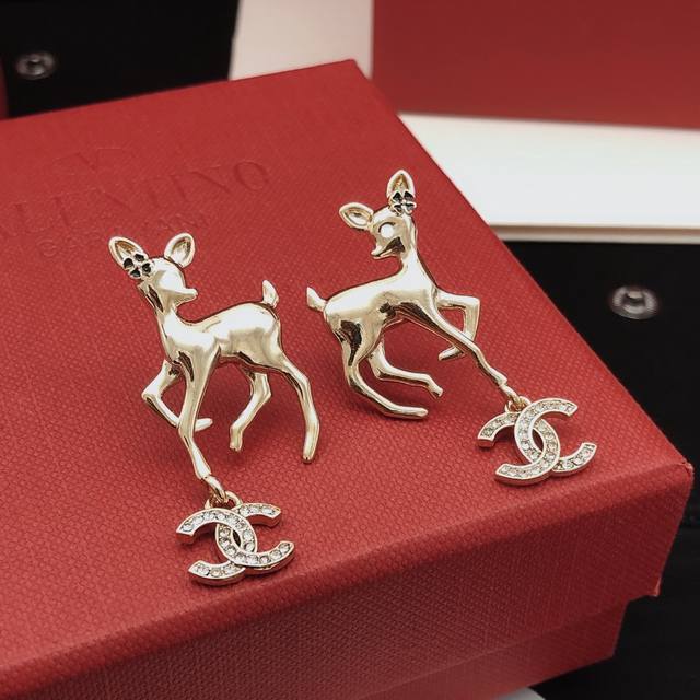 Model Number Xed0697 Ch*Nel Latest Deer Ear Studs, Consistent Zp Brass Material.