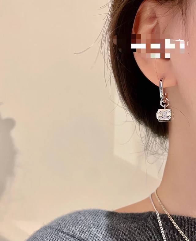 Chanel Vintage Square Ear Studs ~ 25C New Style Vintage Ear Studs From Chanel's