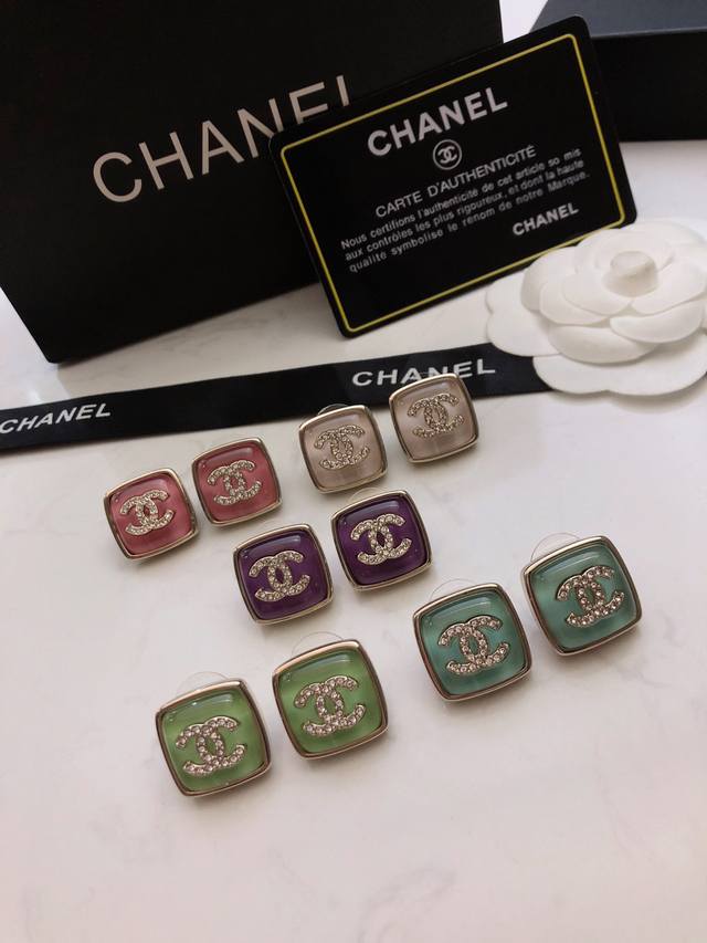 Chanel Square Stud Earrings, Brass Material Official Selection Exclusive High-En