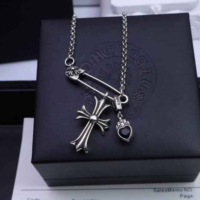Trendy And Versatile] Cro Heart Classic Heart Brooch Necklace Express Your Love