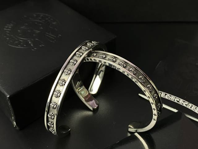 Chrome He Rts Croissant Heart Bracelet P